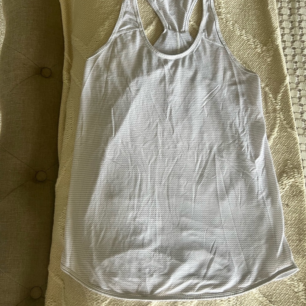Women's LuLulemon White Tank Top